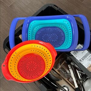 Vibrant Collapsible Colander Set